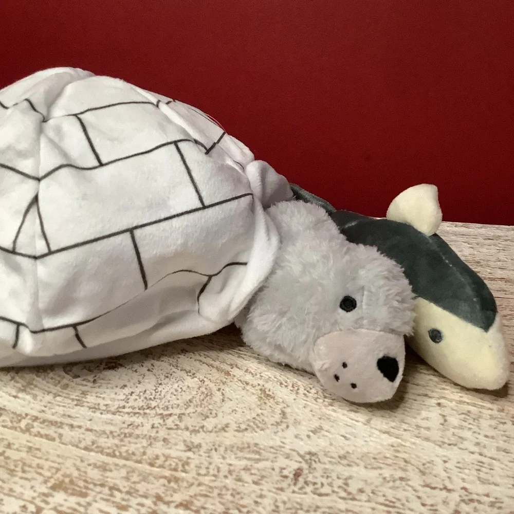 Pet Shoppe Igloo Plush Dog Toy Play Hide & Seek With Seal & Shark. It Cr…